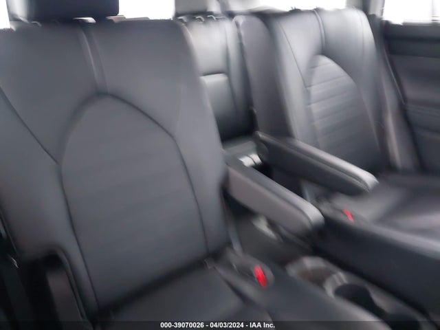 Toyota Highlander Xle 2021 5TDGZRBH8MS529162 Image 8