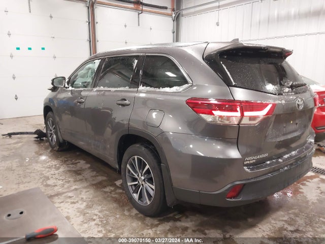 Toyota Highlander Xle 2018 5TDJZRFH0JS560983 Image 3