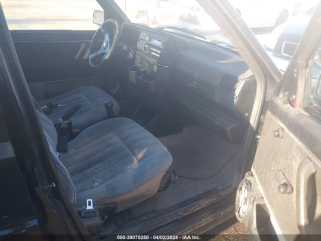 1992 VOLKSWAGEN JETTA 3VWRK21G4NM024151 Photo 4