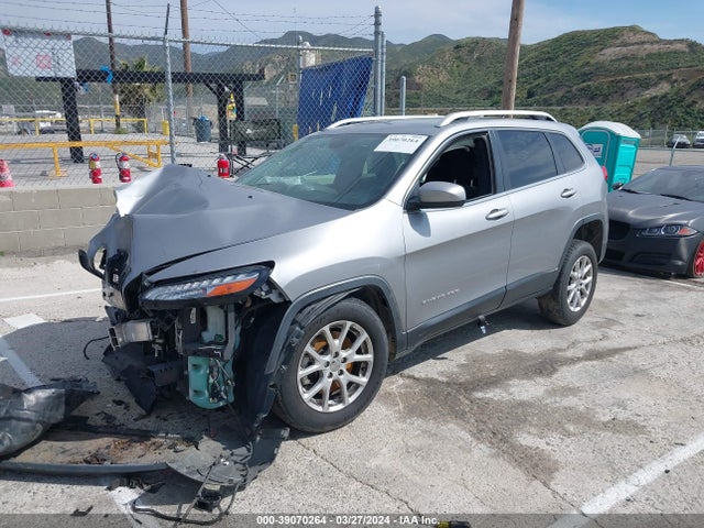 Jeep Cherokee Latitude 2016 1C4PJMCB0GW218317 Image 2