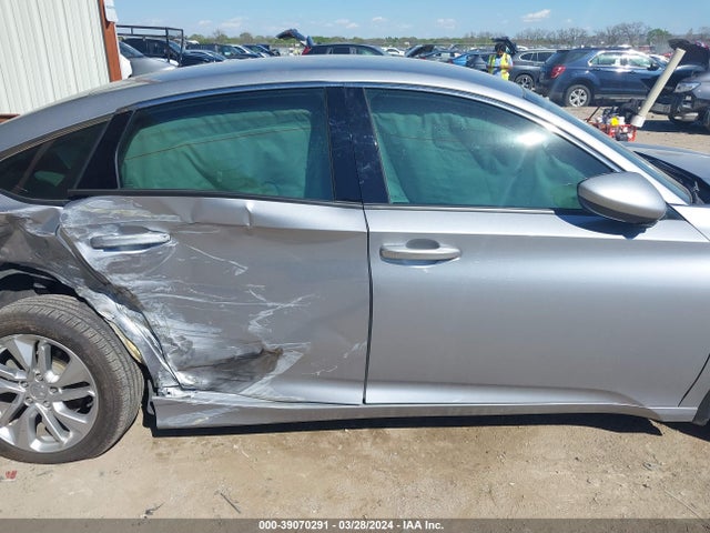Honda ACCORD LX 2019 1HGCV1F15KA113879 Image 13