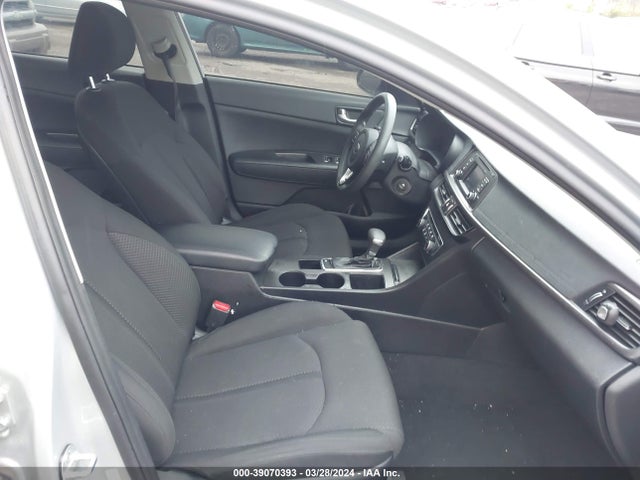 KIA Optima Lx 2016 KNAGT4L32G5109153 Image 5