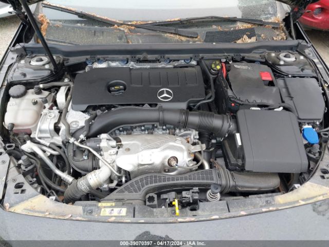 W1K3G4EB5NJ355926 Mercedes-Benz A 220
