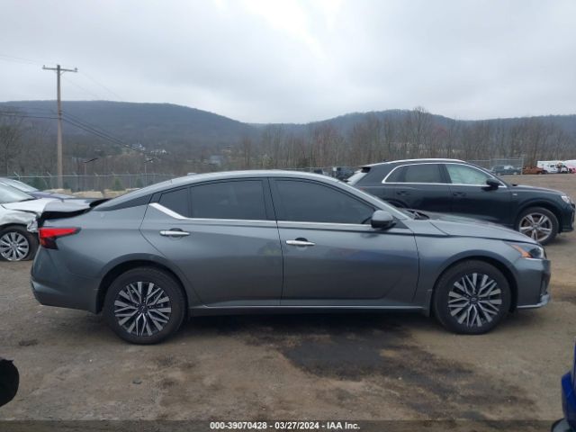 1N4BL4DW9PN381307 Nissan Altima Sv Intelligent Awd