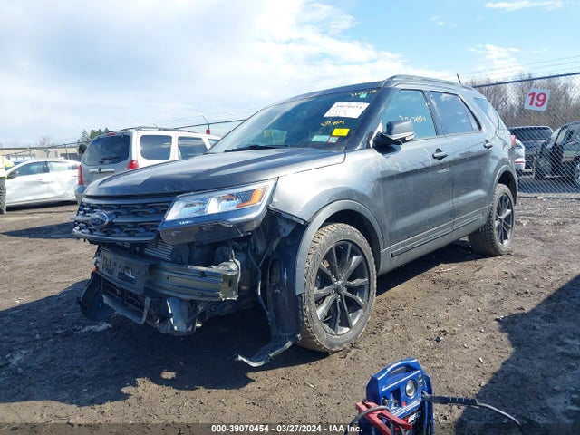 Ford EXPLORER XLT 2018 1FM5K8DH1JGC61169 Image 2