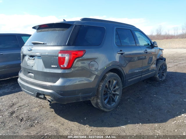 Ford EXPLORER XLT 2018 1FM5K8DH1JGC61169 Image 4