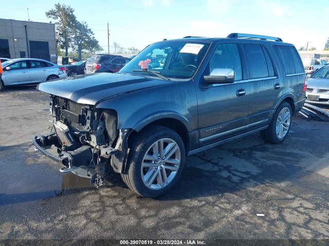 Ford Expedition Platinum 2017 1FMJU1MT7HEA60676 Image 2