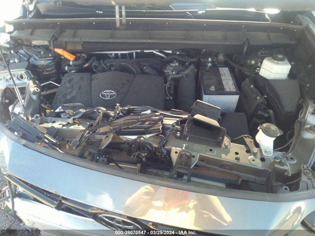 Toyota Highlander Xle 2022 5TDHZRBH8NS230423 Image 10