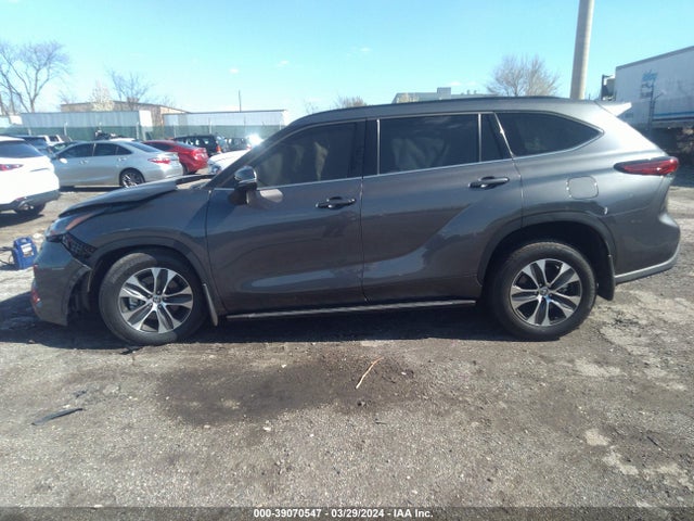 Toyota Highlander Xle 2022 5TDHZRBH8NS230423 Image 14