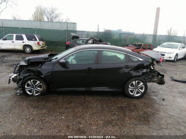 2HGFC2F5XHH563288 Honda Civic Lx