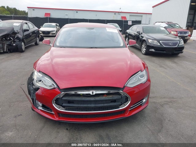 5YJSA1H18EFP41837 Tesla Model S P85