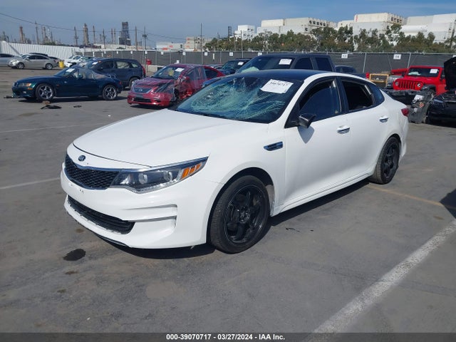 KIA Optima Lx 2018 5XXGT4L32JG239438 Image 2