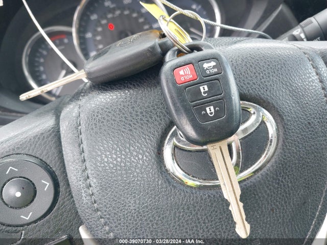 Toyota COROLLA LE 2015 5YFBURHE2FP311672 Image 11