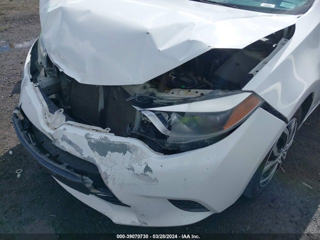Toyota COROLLA LE 2015 5YFBURHE2FP311672 Image 6