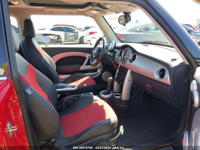 2006 MINI COOPER WMWRC33536TJ79291 Photo 4