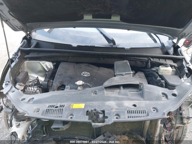 Toyota Highlander Le 2018 5TDBZRFH5JS857459 Image 10