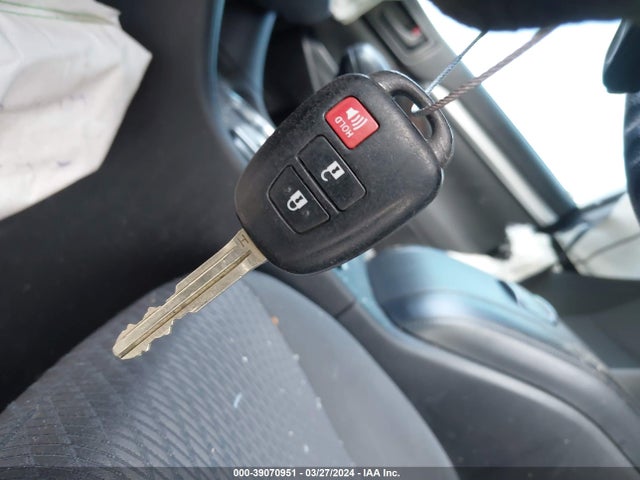Toyota Highlander Le 2018 5TDBZRFH5JS857459 Image 11