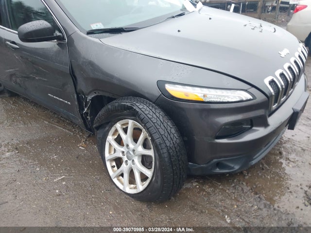 Jeep Cherokee Latitude 2016 1C4PJMCB6GW333858 Image 6