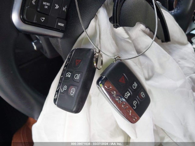 2020 JAGUAR F-TYPE SAJDD5GX8LCK64657 Photo 10