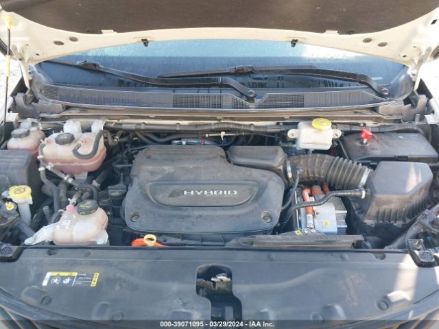 2017 CHRYSLER PACIFICA HYBRID 2C4RC1N75HR692221 Photo 9