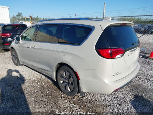 2017 CHRYSLER PACIFICA HYBRID 2C4RC1N75HR692221 Photo 2