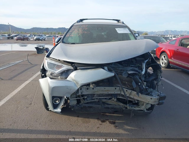 Toyota Rav4 Xle 2017 2T3WFREV7HW385890 Image 13