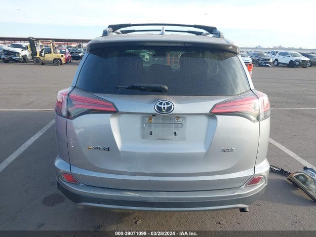 Toyota Rav4 Xle 2017 2T3WFREV7HW385890 Image 17