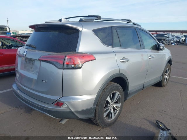 Toyota Rav4 Xle 2017 2T3WFREV7HW385890 Image 4