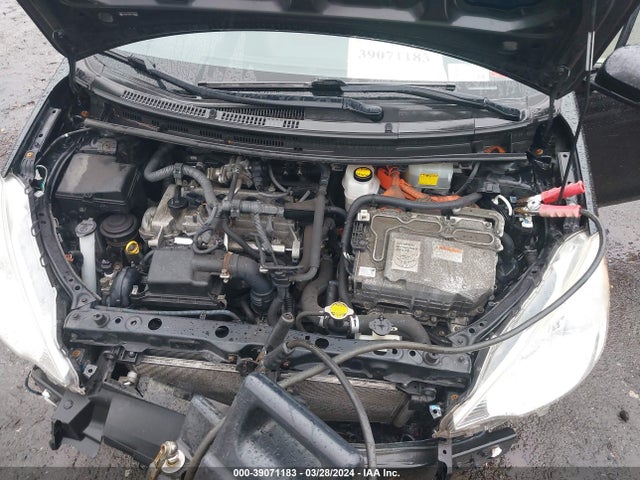 Toyota Prius C One 2014 JTDKDTB30E1560365 Image 10