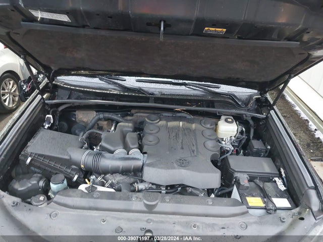 Toyota 4RUNNER SR5 2022 JTEMU5JRXN6000071 Image 10