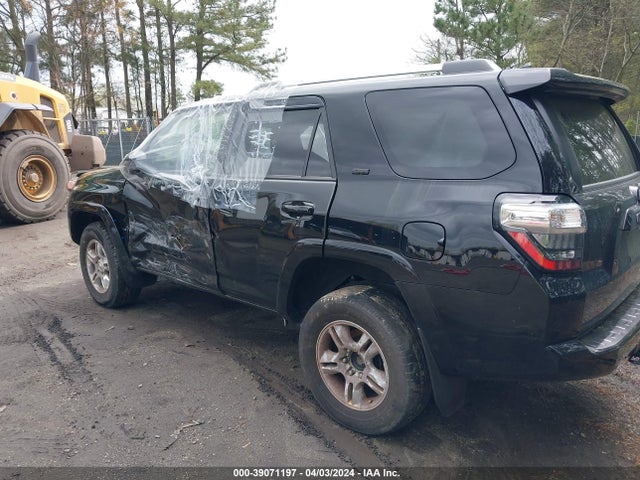 Toyota 4RUNNER SR5 2022 JTEMU5JRXN6000071 Image 6