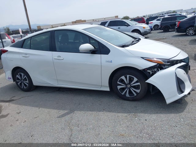 Toyota Prius Prime Plus 2019 JTDKARFP6K3110325 Image 12