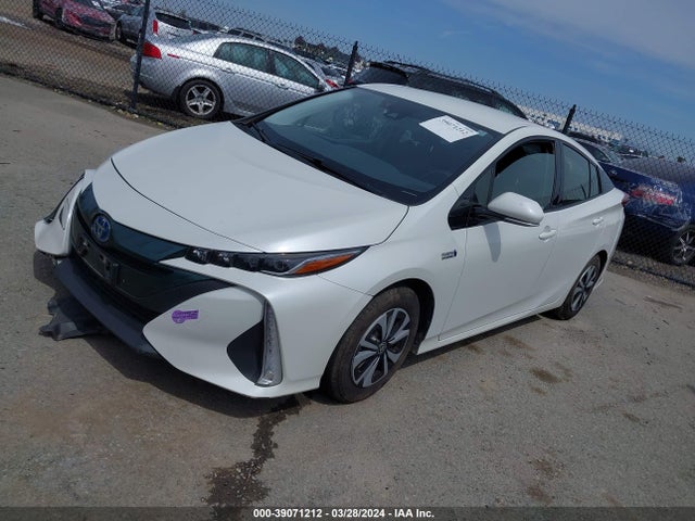 Toyota Prius Prime Plus 2019 JTDKARFP6K3110325 Image 2
