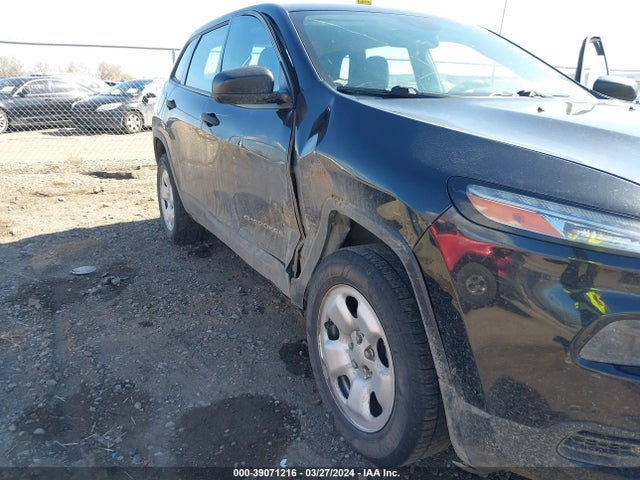 1C4PJMAB7FW638352 Jeep Cherokee Sport