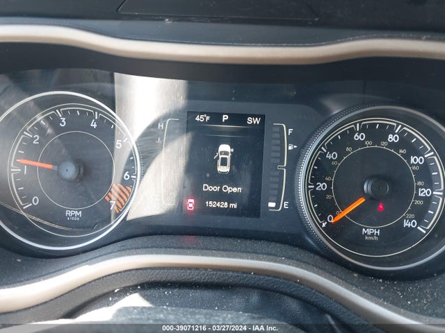 1C4PJMAB7FW638352 Jeep Cherokee Sport