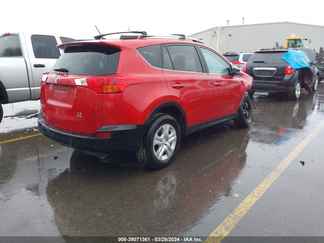 Toyota RAV4 LE 2015 2T3BFREV8FW375221 Image 4
