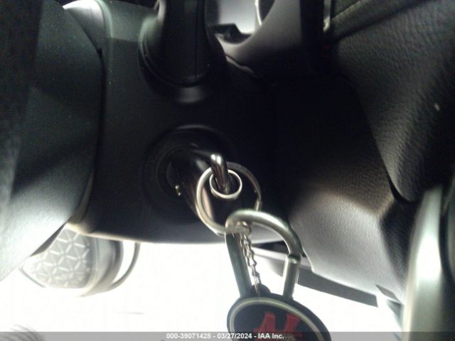 2T3F1RFV0MC165323 Toyota RAV4 LE