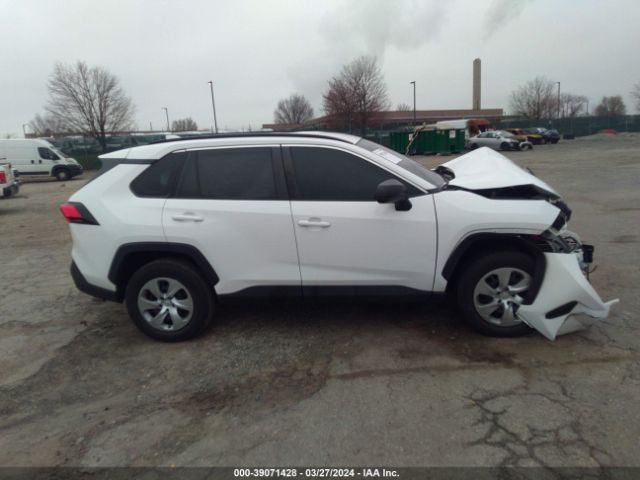 2T3F1RFV0MC165323 Toyota RAV4 LE