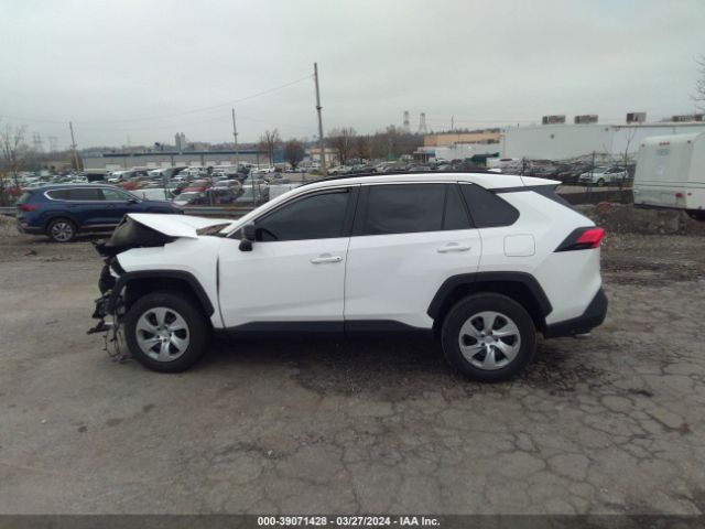 2T3F1RFV0MC165323 Toyota RAV4 LE