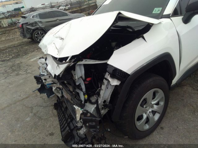 2T3F1RFV0MC165323 Toyota RAV4 LE