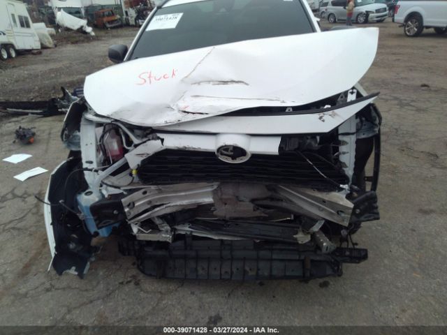 2T3F1RFV0MC165323 Toyota RAV4 LE