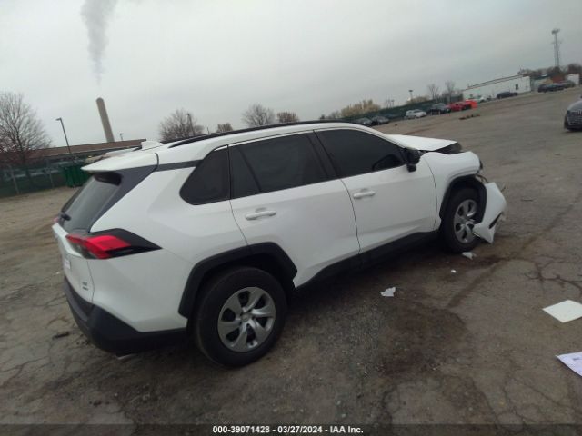 2T3F1RFV0MC165323 Toyota RAV4 LE