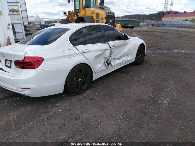 WBA8D9G55JNU70863 BMW 330i Xdrive