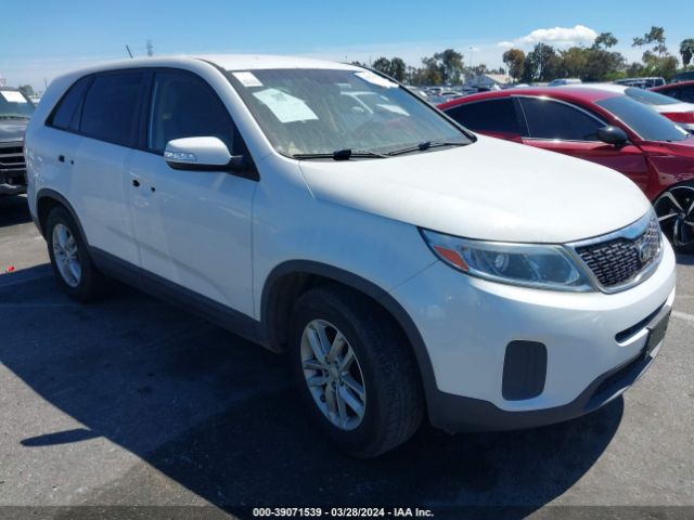 Auction sale of the 2015 Kia Sorento Lx, vin: 5XYKT3A62FG643067, lot number: 39071539