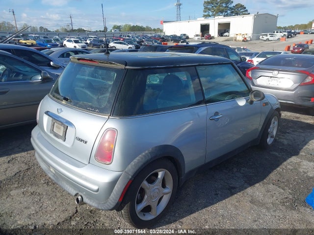 2003 MINI COOPER WMWRC33403TC39081 Photo 3