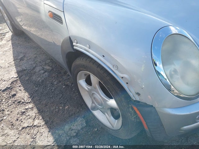 2003 MINI COOPER WMWRC33403TC39081 Photo 5