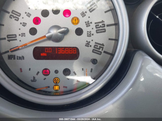 2003 MINI COOPER WMWRC33403TC39081 Photo 6