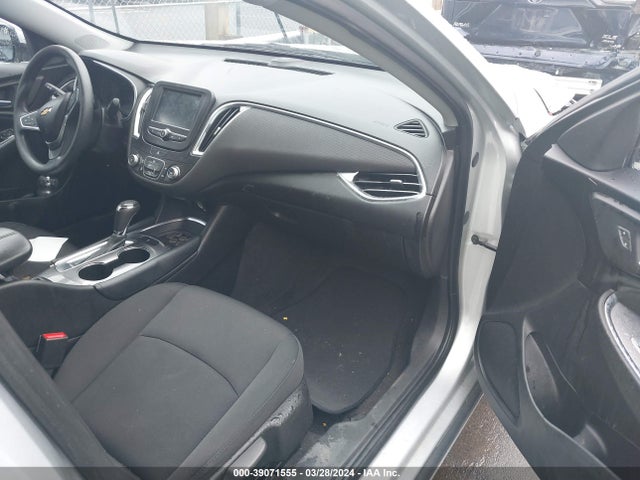 Chevrolet MALIBU LT 2018 1G1ZD5ST5JF179112 Image 5