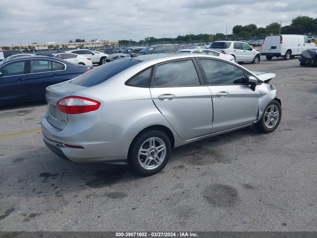 Ford FIESTA SE 2017 3FADP4BJ0HM132457 Image 4