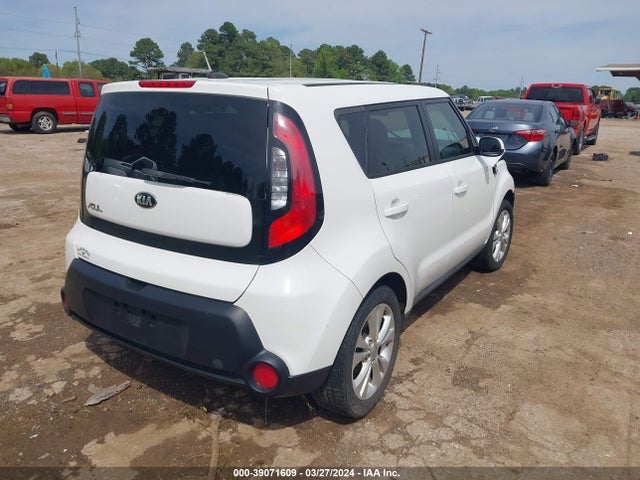 KIA SOUL + 2015 KNDJP3A52F7182800 Image 4